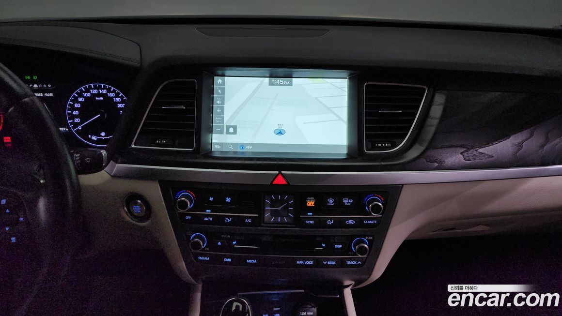 Hyundai Genesis 2016