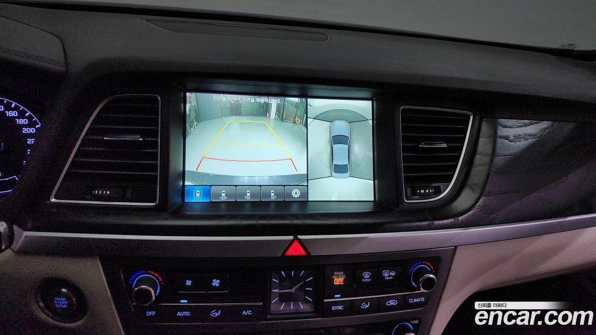 Hyundai Genesis 2016