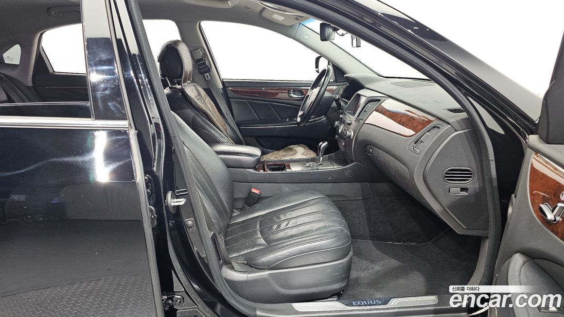 Hyundai Equus 2010