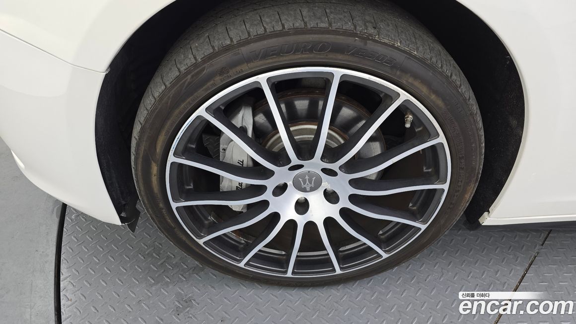 Maserati Ghibli 2016