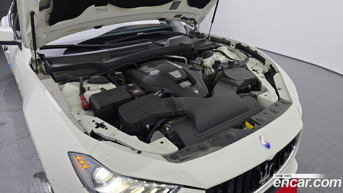 Maserati Ghibli 2016