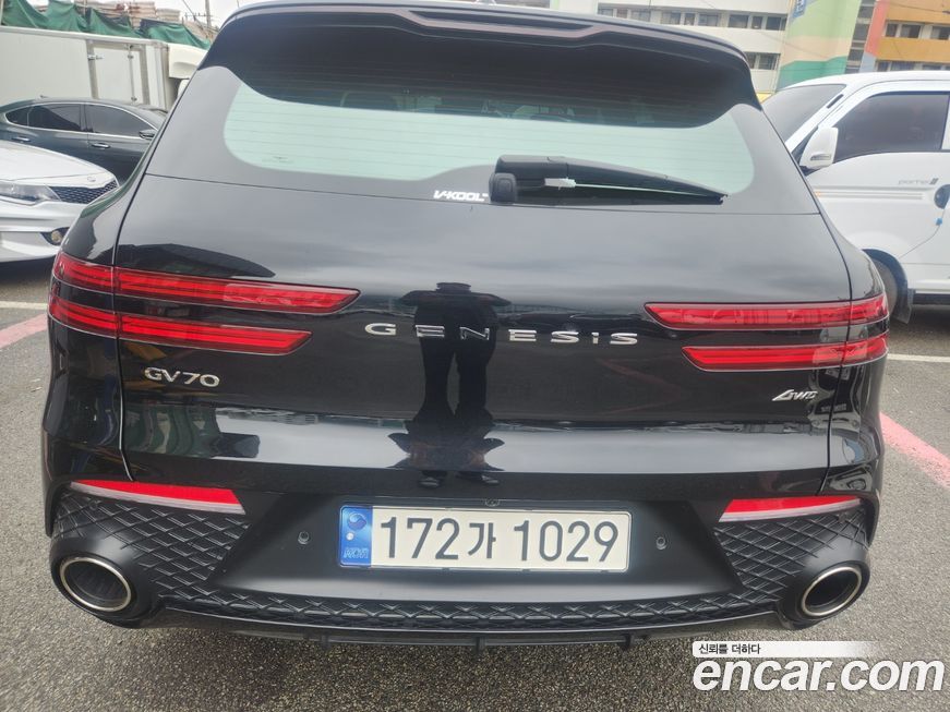 Genesis GV70 2024