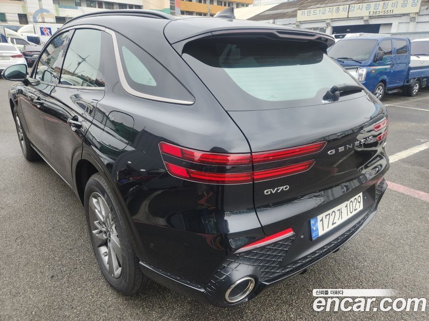Genesis GV70 2024
