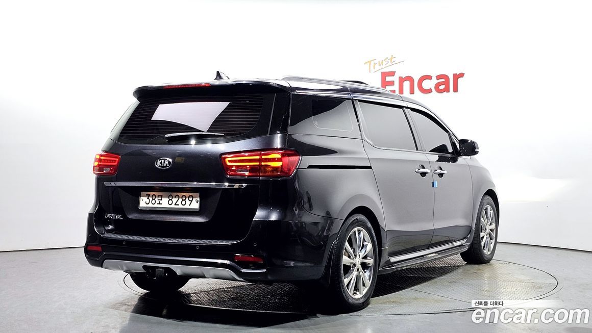 Kia Canival 2019