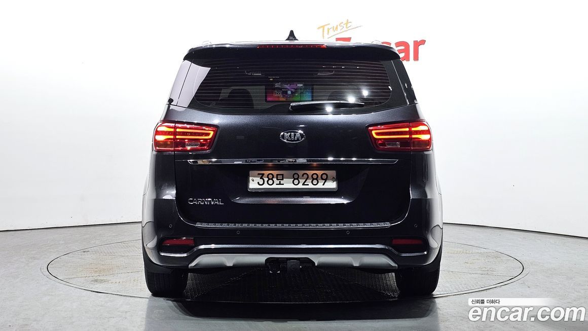 Kia Canival 2019