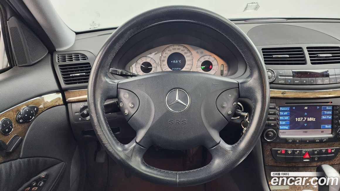 Mercedes-Benz E-Class 2005