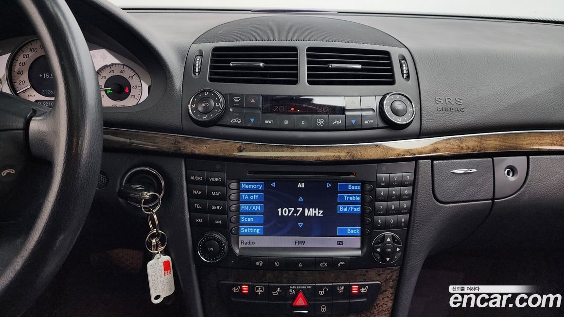 Mercedes-Benz E-Class 2005