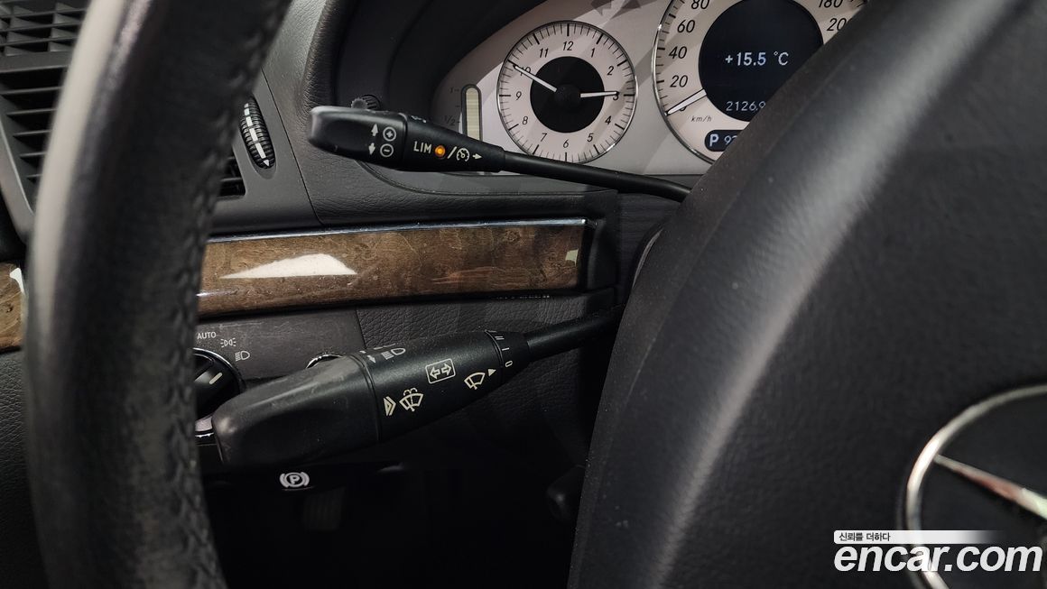 Mercedes-Benz E-Class 2005