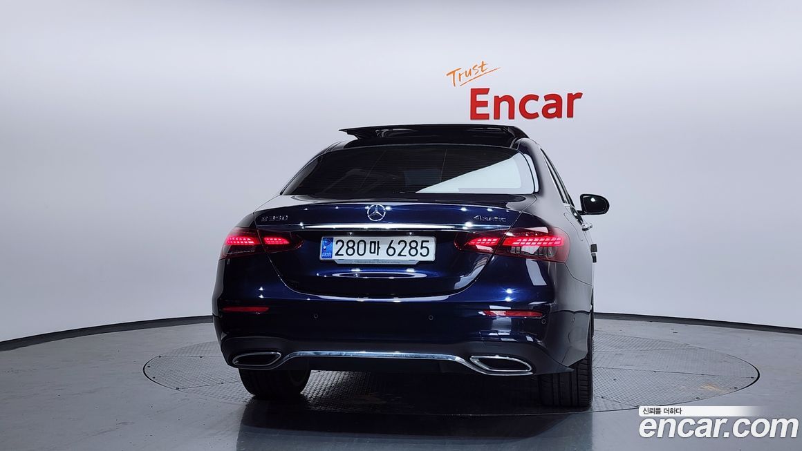 Mercedes-Benz E-Class 2022