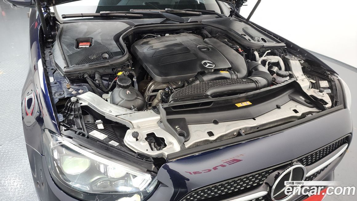 Mercedes-Benz E-Class 2022