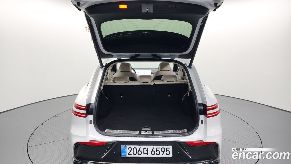 Genesis GV70 2025