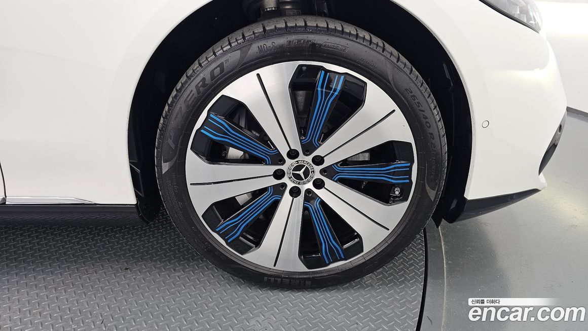 Mercedes-Benz EQS 2023