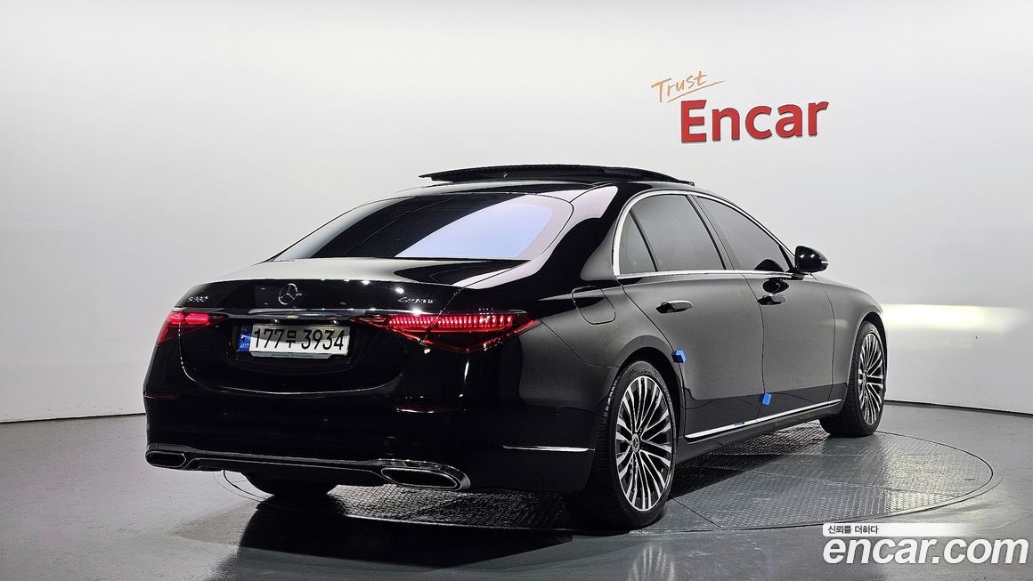Mercedes-Benz S-Class 2022