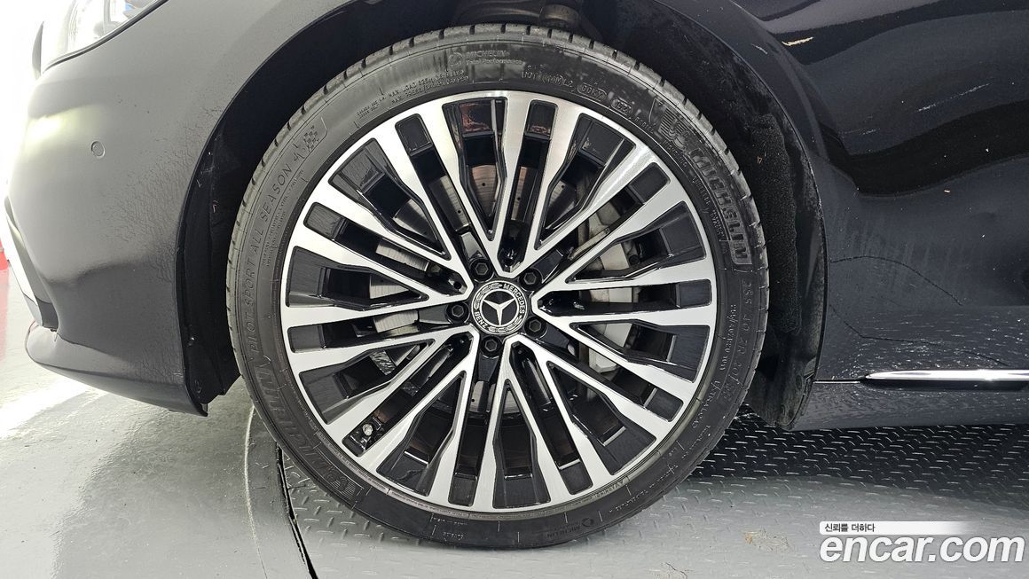 Mercedes-Benz S-Class 2022