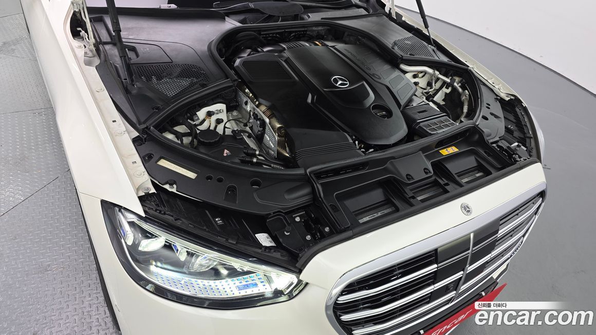 Mercedes-Benz S-Class 2023