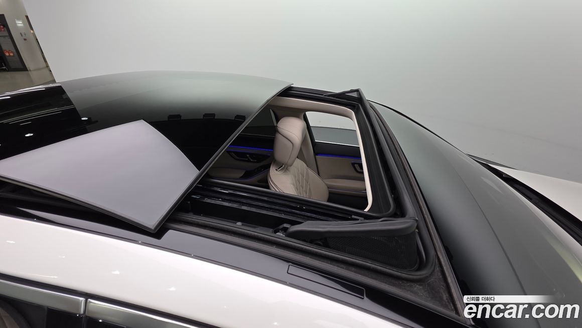 Mercedes-Benz S-Class 2023