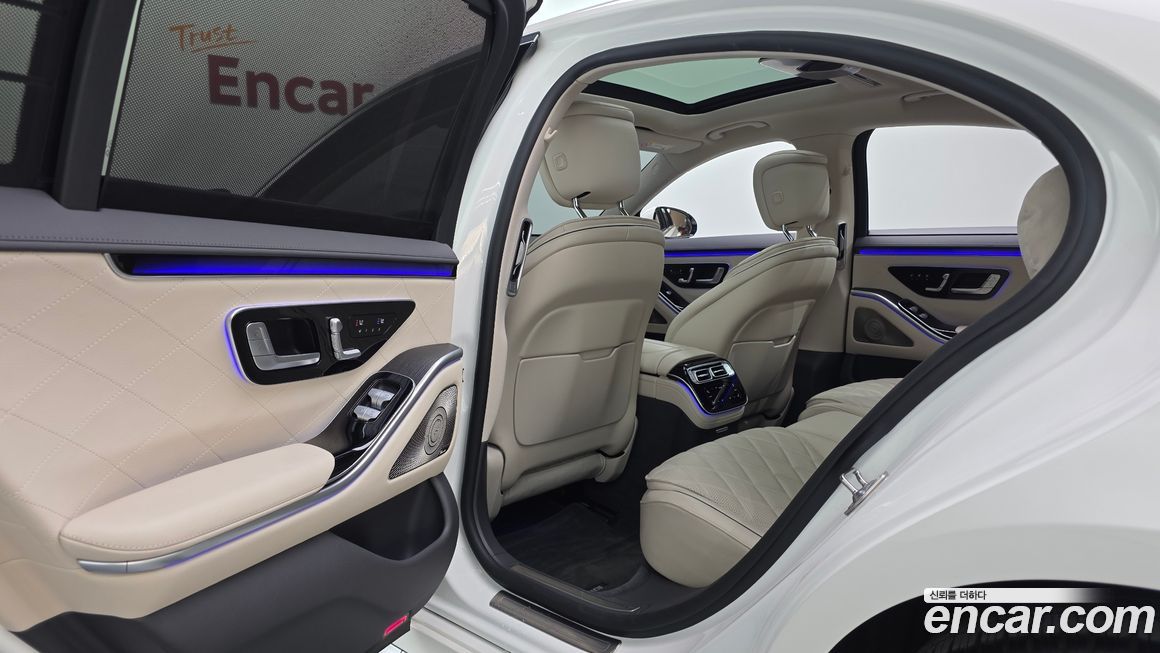 Mercedes-Benz S-Class 2023