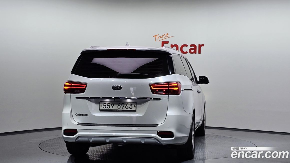 Kia Canival 2019