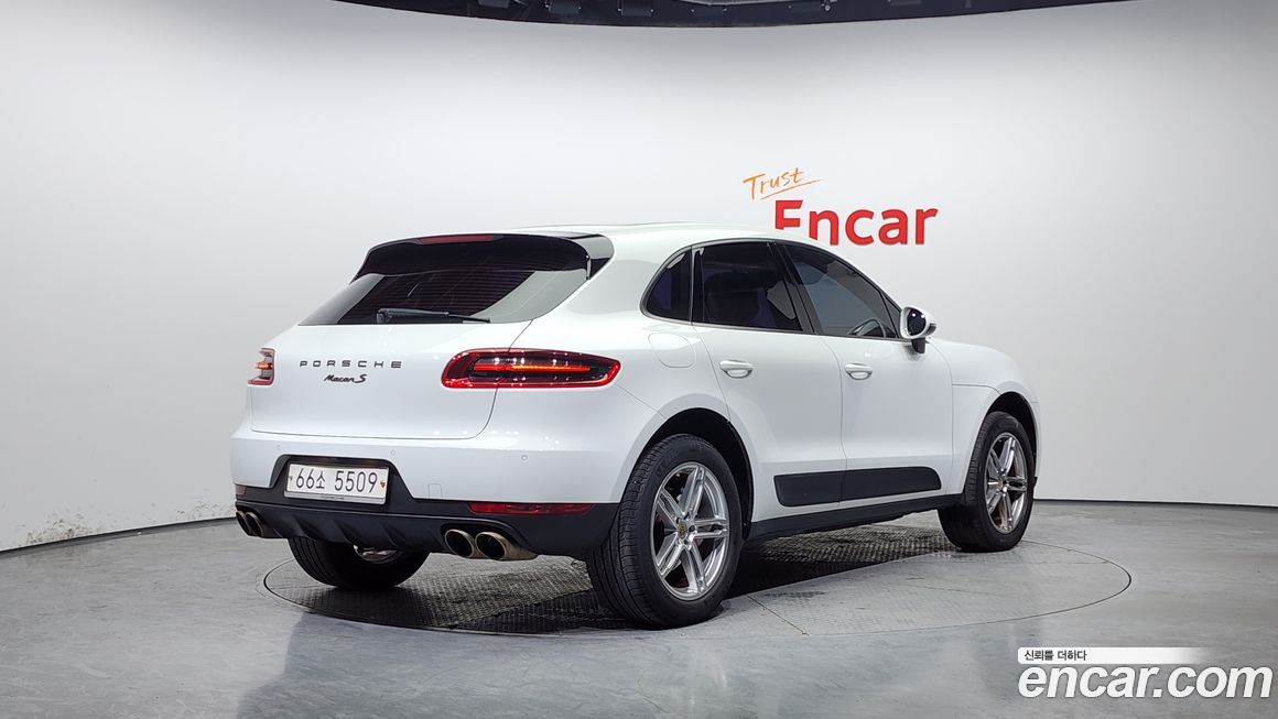 Porsche Macan 2015