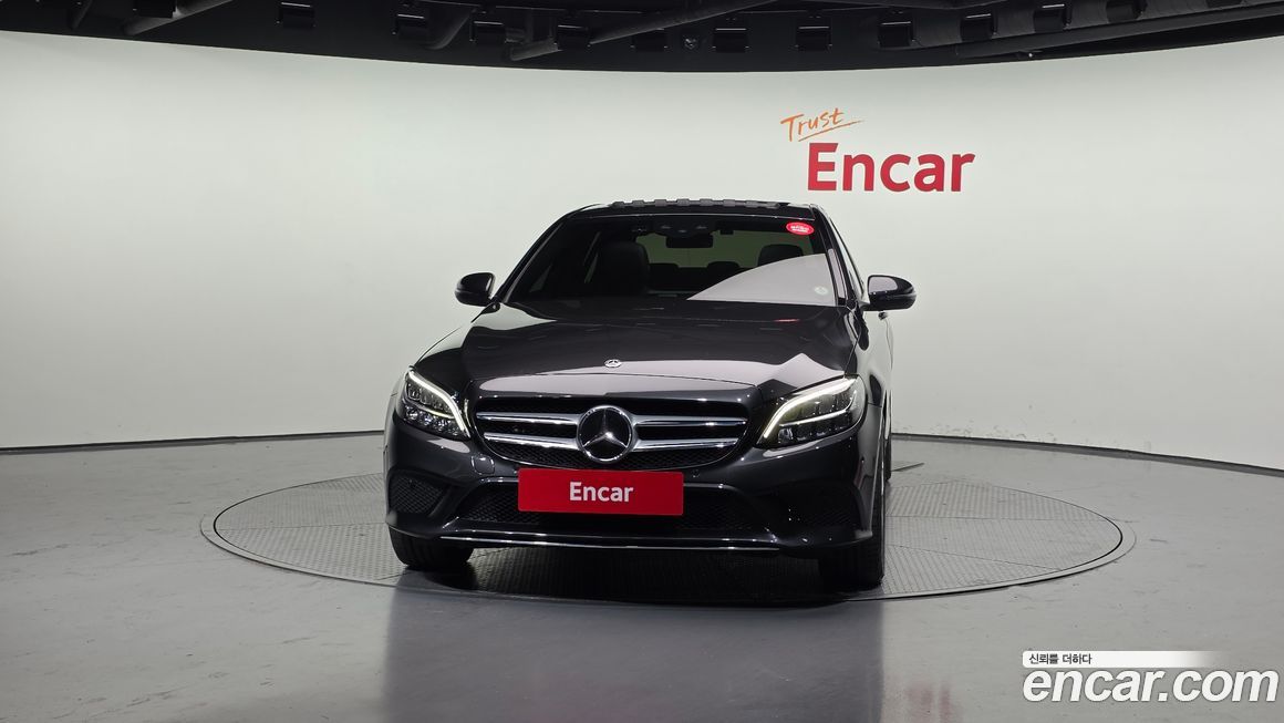 Mercedes-Benz C-Class 2020