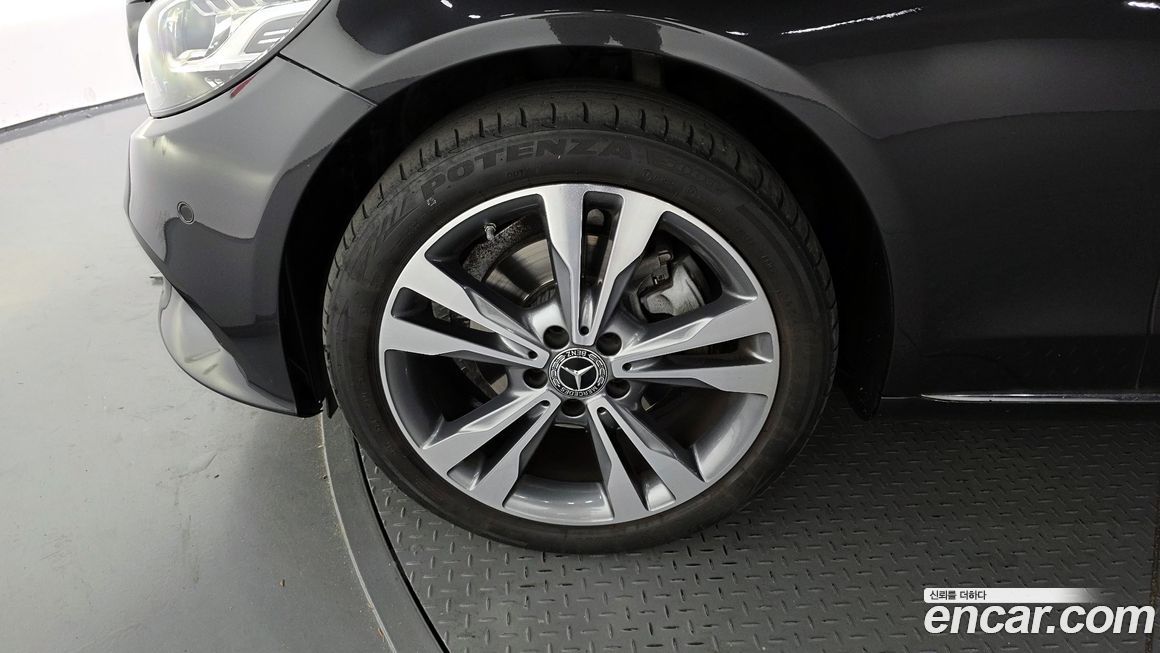 Mercedes-Benz C-Class 2020