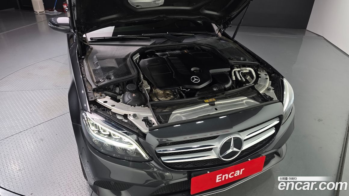 Mercedes-Benz C-Class 2020