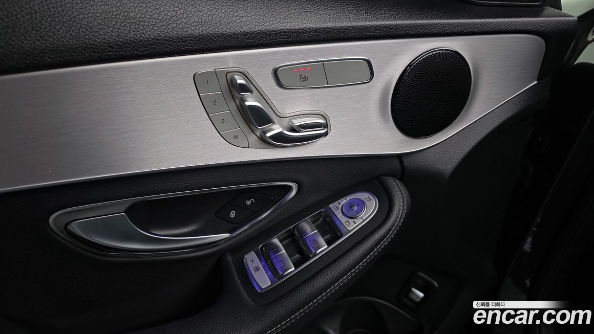 Mercedes-Benz C-Class 2020