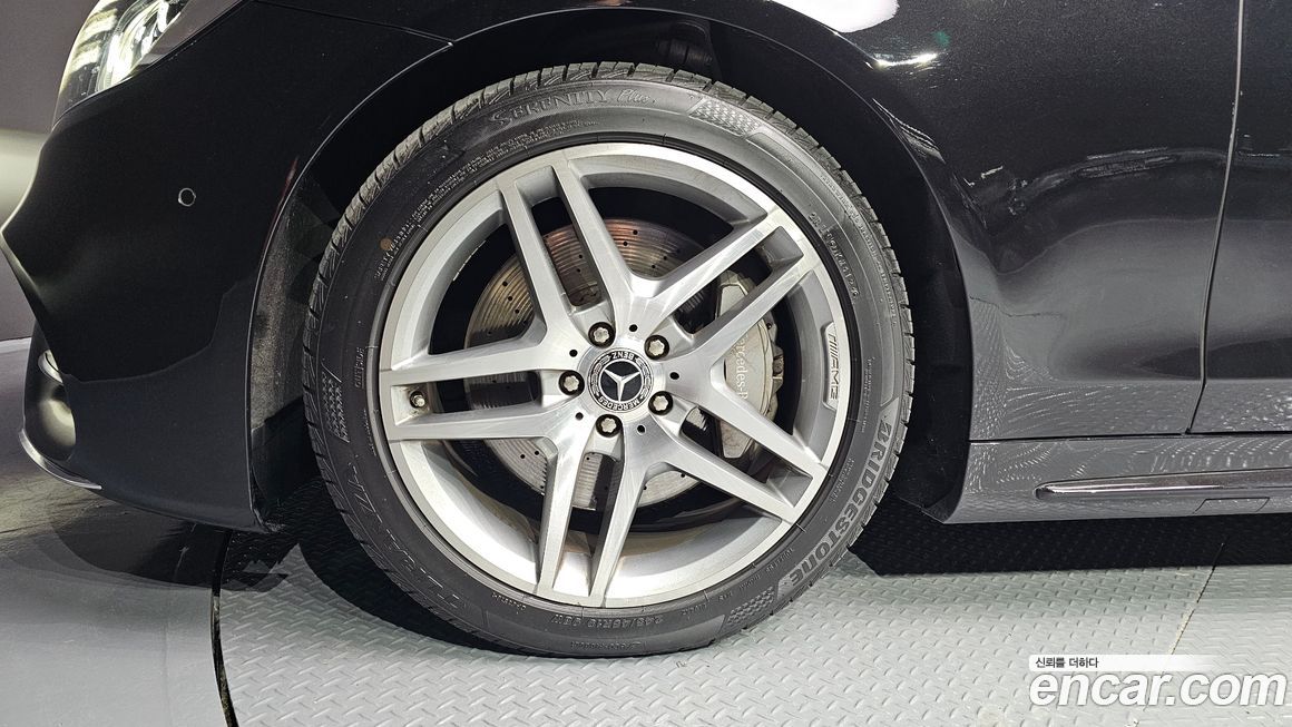 Mercedes-Benz S-Class 2020