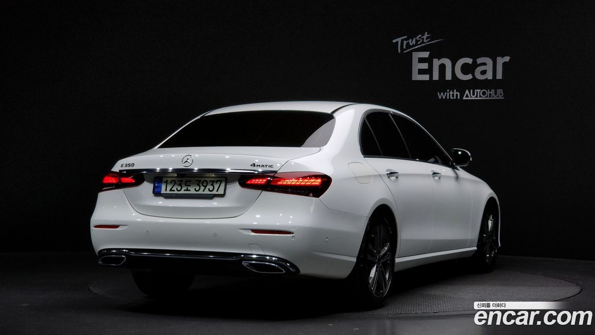 Mercedes-Benz E-Class 2021