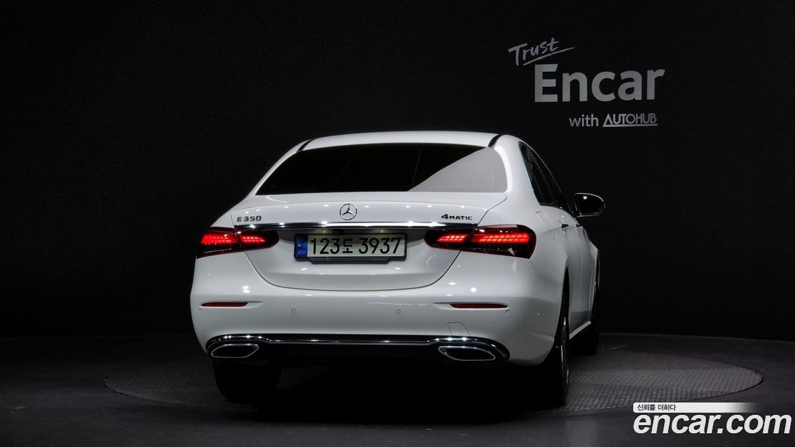 Mercedes-Benz E-Class 2021