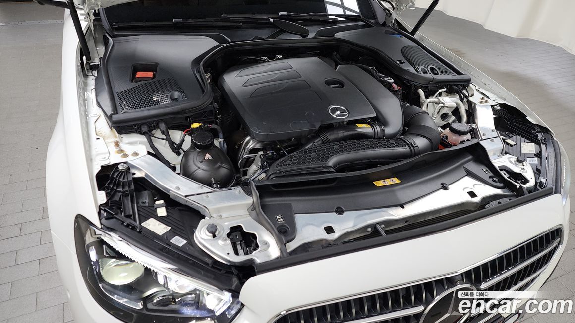 Mercedes-Benz E-Class 2021