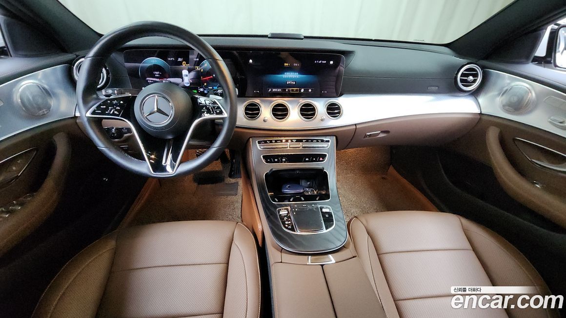 Mercedes-Benz E-Class 2021