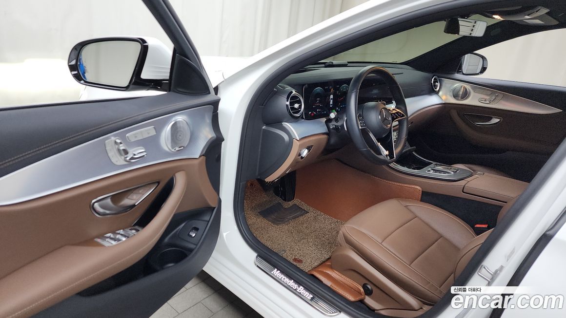 Mercedes-Benz E-Class 2021