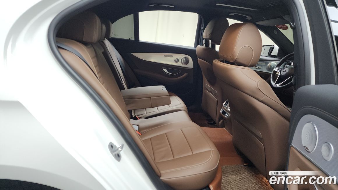 Mercedes-Benz E-Class 2021