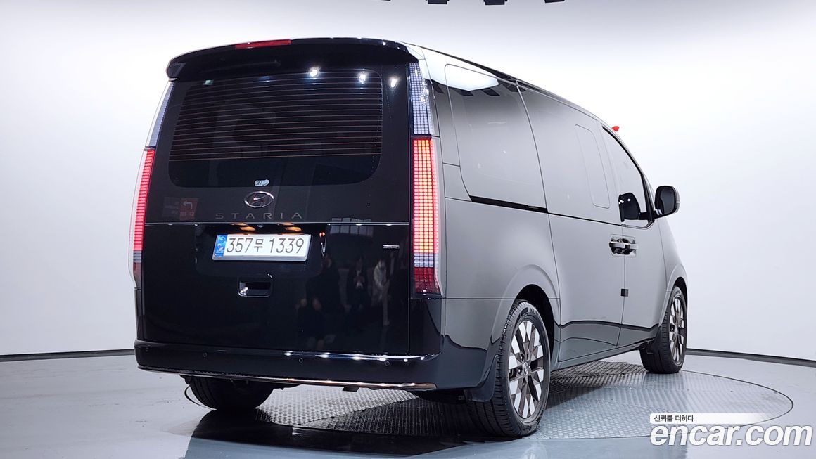 Hyundai Staria 2023