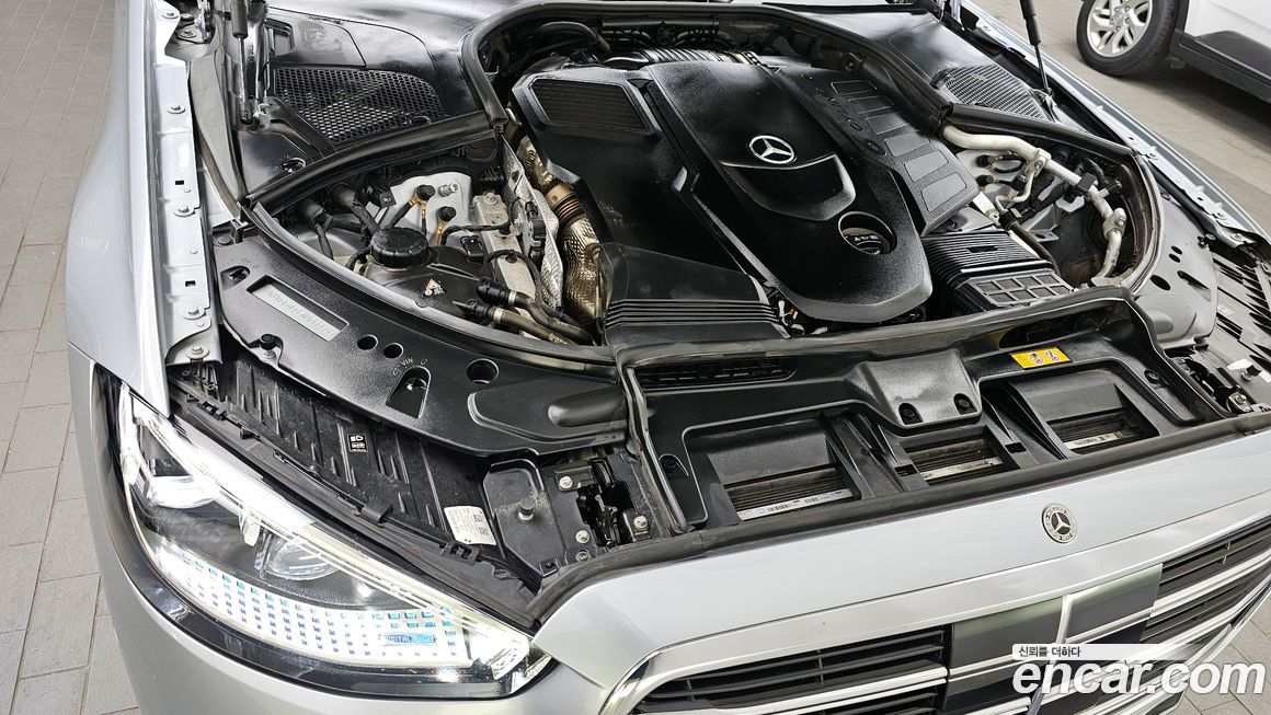 Mercedes-Benz S-Class 2022