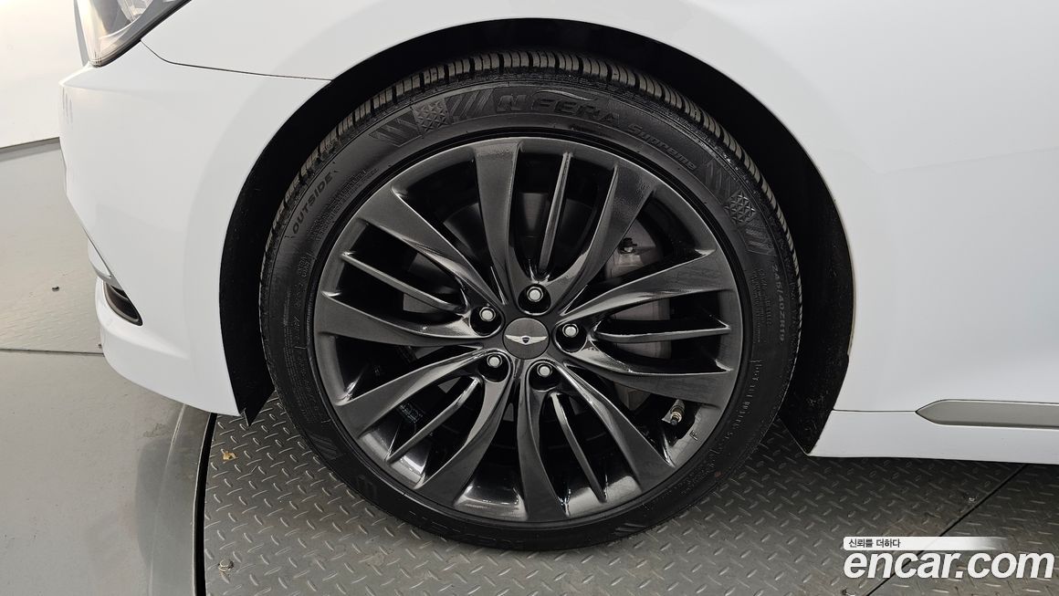 Hyundai Genesis 2016