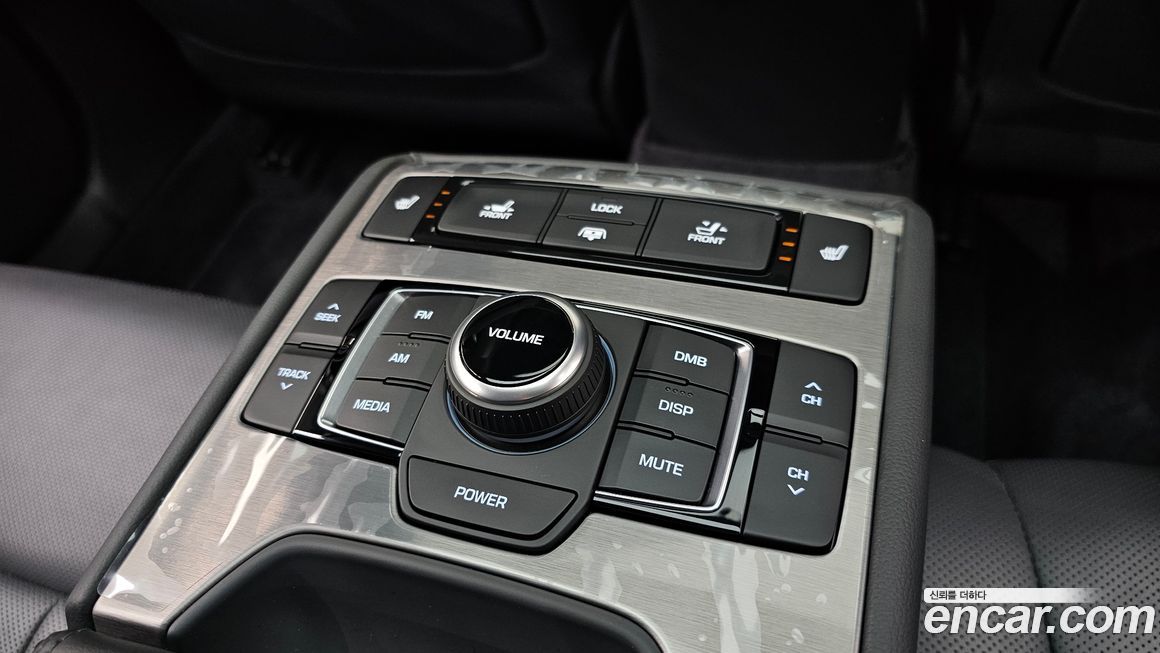 Hyundai Genesis 2016