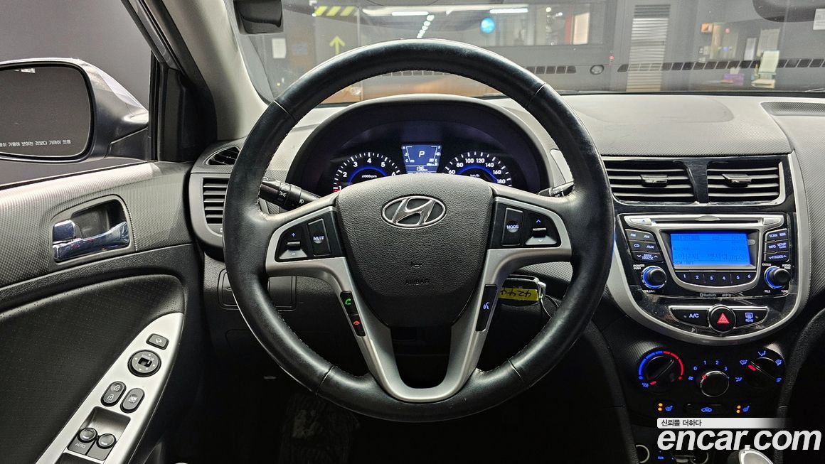 Hyundai Accent 2015