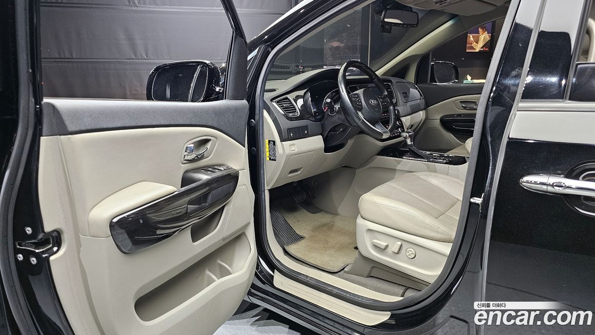 Kia Canival 2019