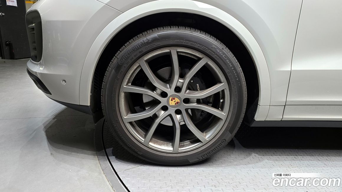 Porsche Cayenne 2023