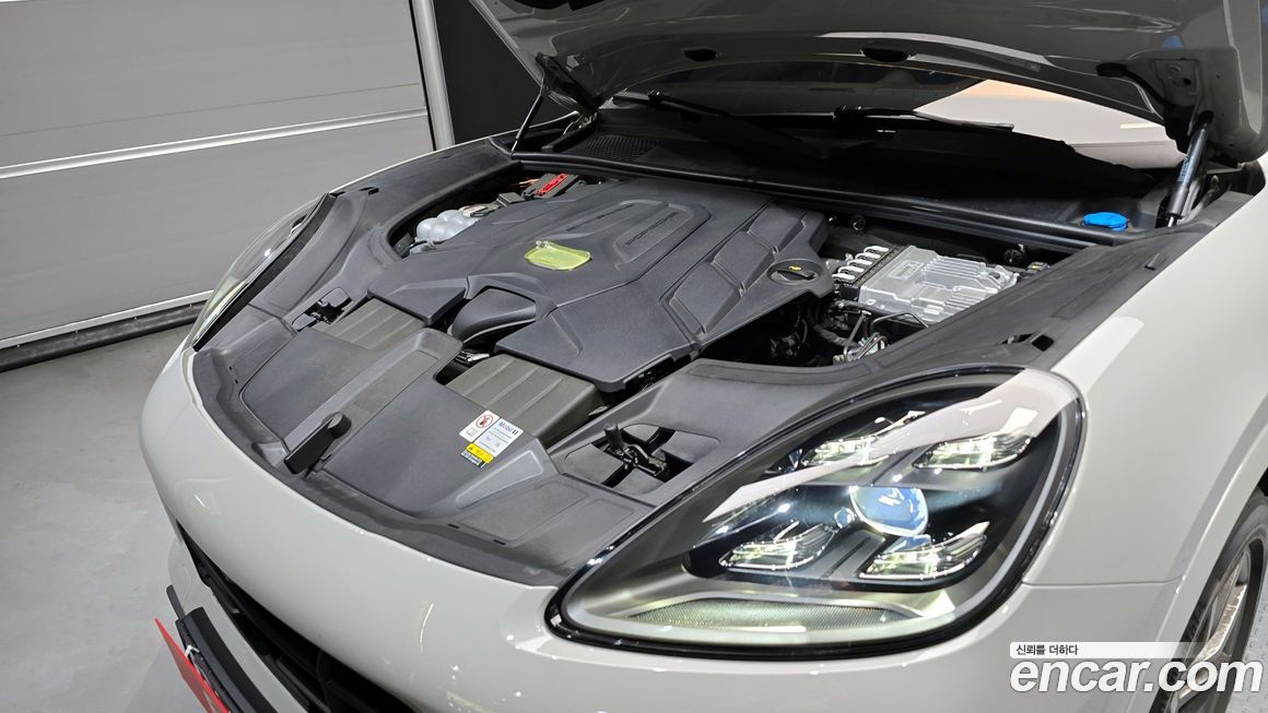 Porsche Cayenne 2023