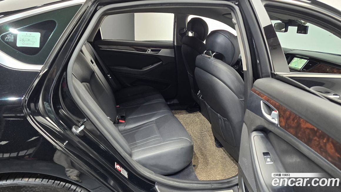 Hyundai Genesis 2016