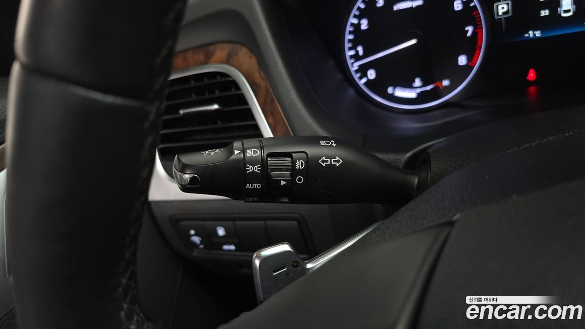 Hyundai Genesis 2016