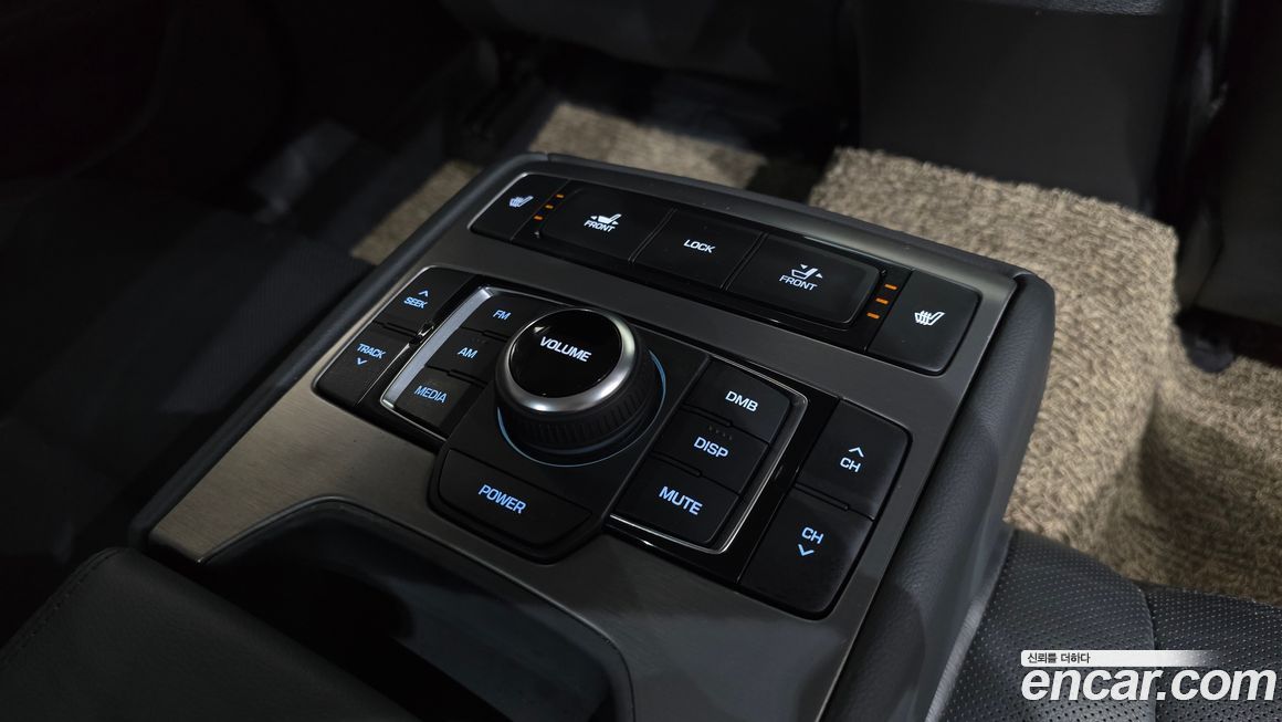 Hyundai Genesis 2016