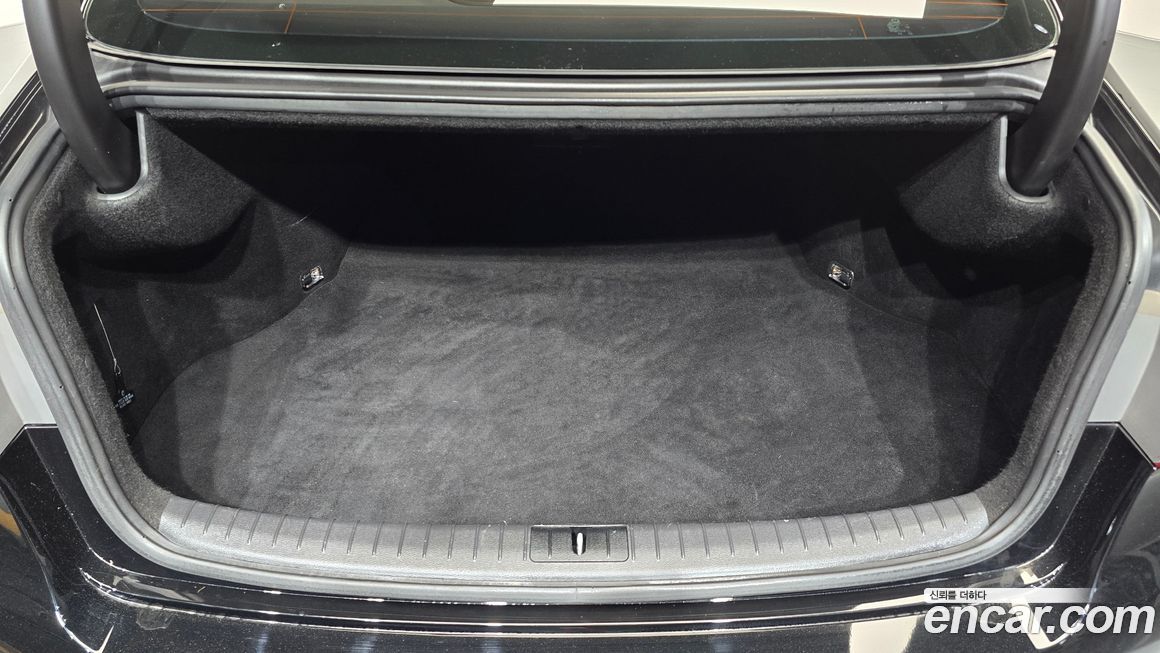 Hyundai Genesis 2016