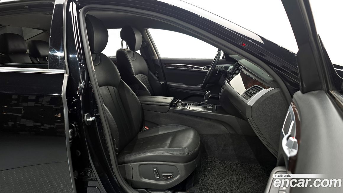 Hyundai Genesis 2016