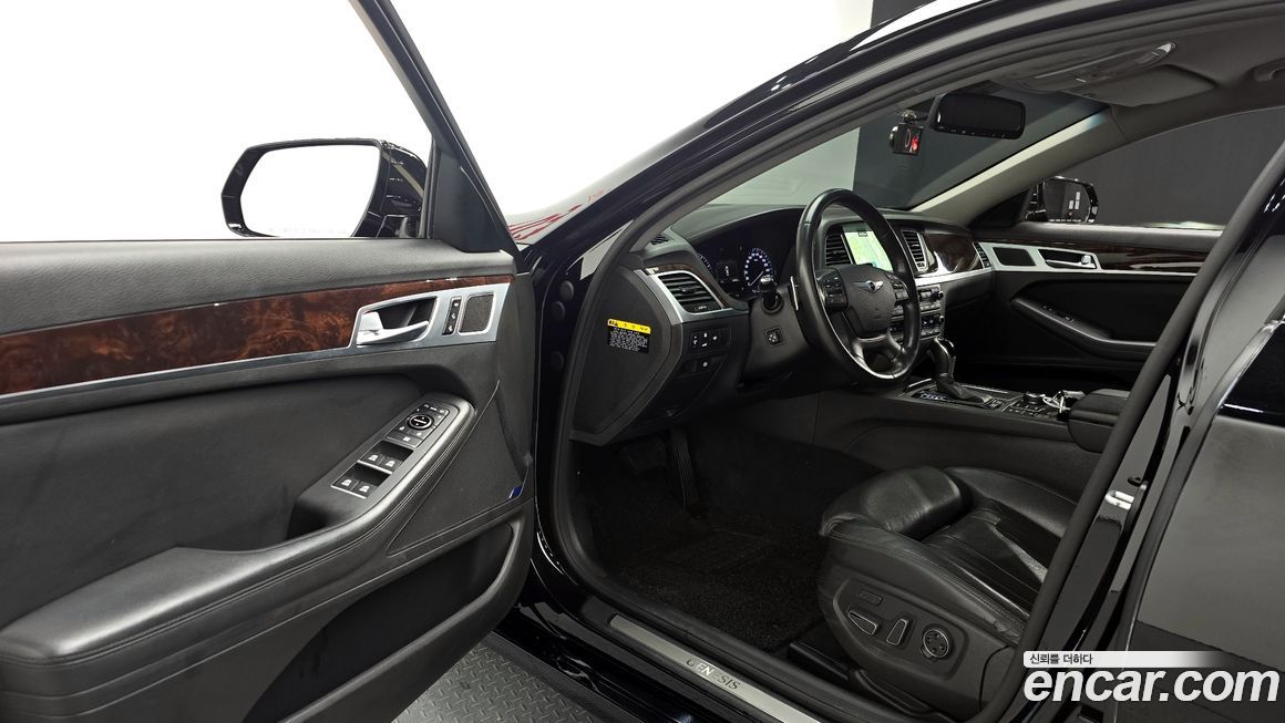 Hyundai Genesis 2016