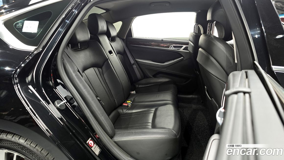 Hyundai Genesis 2016