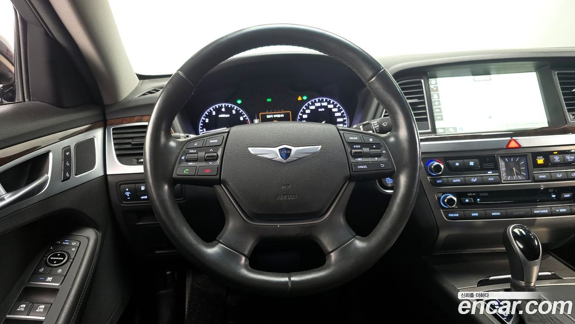 Hyundai Genesis 2016